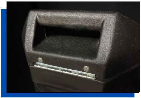Transport case has multiple handles